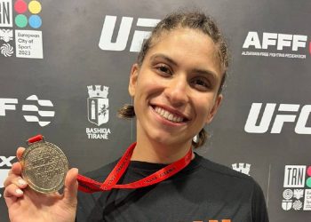 Fernanda Guersone, de Pouso Alegre, Alcança a Grandeza com a Medalha de Ouro no Mundial de MMA