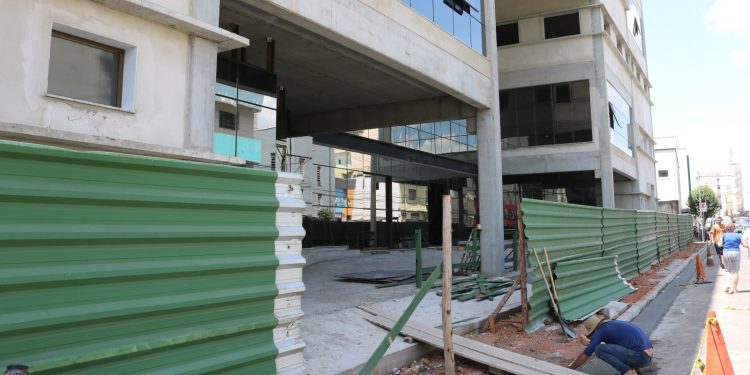 Mesmo com a chegada do fim do ano seguem a todo vapor as obras do Hospital Oncológico