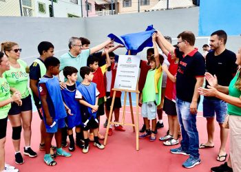 Prefeitura de Pouso Alegre entrega reforma de quadra esportiva para população