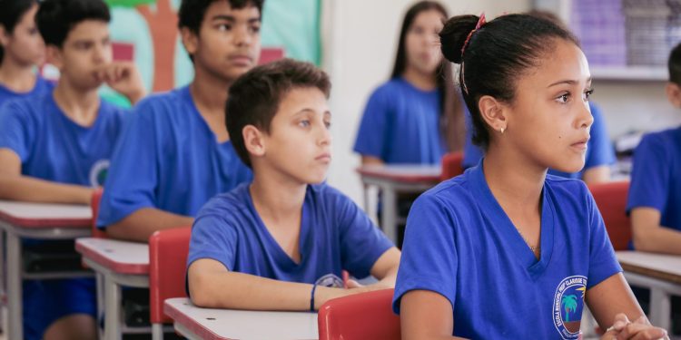 Pouso Alegre alcança o 8º lugar nacional por seu excepcional desempenho educacional