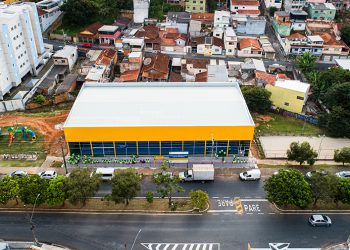 Prefeitura de Pouso Alegre entrega revitalização da quadra do Colina de Santa Bárbara