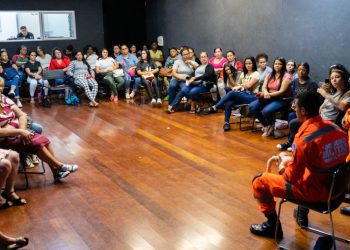 Em Pouso Alegre monitores de transporte escolar passam por treinamento