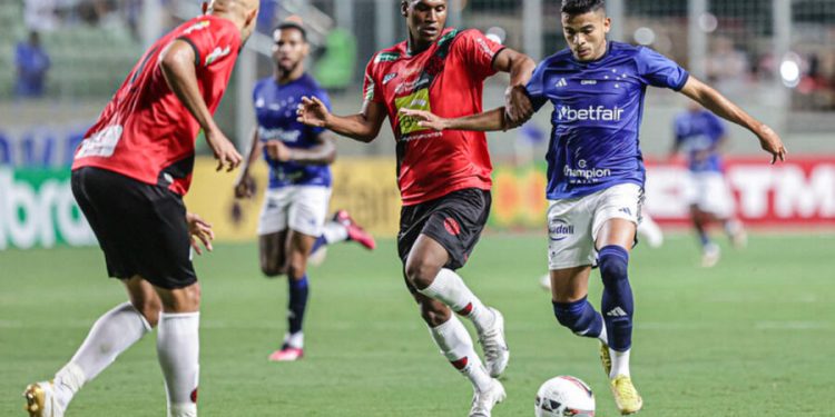 Cruzeiro vence o Pouso Alegre e o coloca na zona de rebaixamento