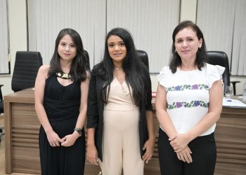 Câmara recebe servidoras da Receita Federal nomeadas para Pouso Alegre