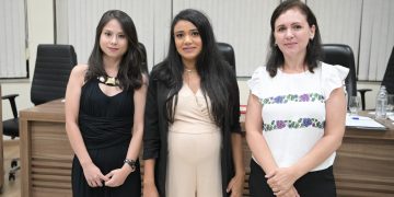 Câmara recebe servidoras da Receita Federal nomeadas para Pouso Alegre