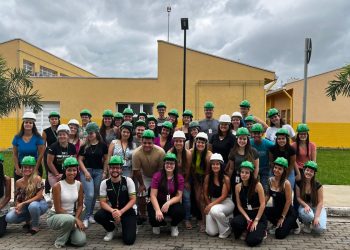 Alunos de Farmácia da Univás visitam as obras do novo Hospital Oncológico Samuel Libânio