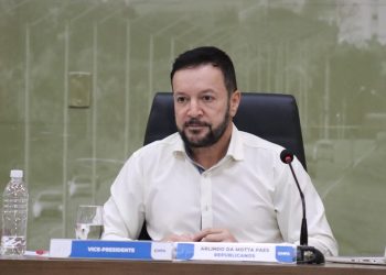 Projeto na Câmara proíbe realização de tatuagem e piercing em animais