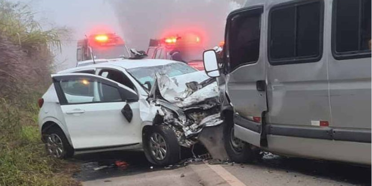 Acidente na MG-179 mata Idoso e deixa dois feridos graves em colisão de veículos