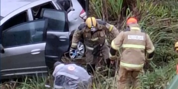 Em Pouso Alegre acidente na BR-459 deixa vitima oito horas sem socorro