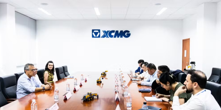 Chinesas XCMG e Saic Motors instalam novas fábrica de motores em Pouso Alegre