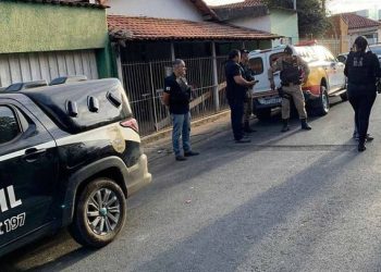 Em Pouso Alegre jovem traficante é preso ao jogar droga no telhado do vizinho