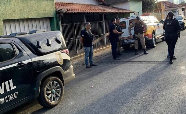 Em Pouso Alegre jovem traficante é preso ao jogar droga no telhado do vizinho