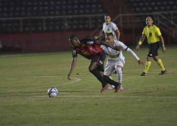 Pouso Alegre nos acréscimos, em jogo difícil, empata com o Santo André