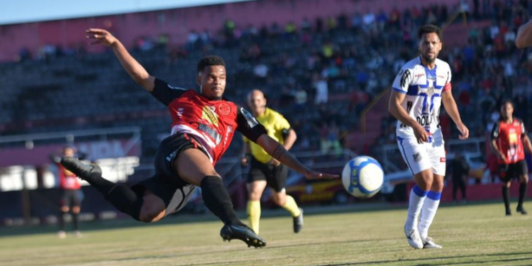 Pousão empata com Água Santa jogando no Manduzão, mas está classificado