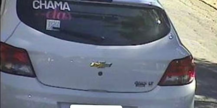 Em Poços de Caldas motorista de aplicativo é assaltada e pula do carro em movimento