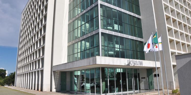 A História do segurança de supermercado que se passou por um policial federal no Fórum de Pouso Alegre