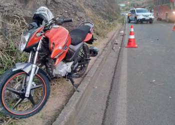 Em Poços de Caldas motociclista morre após cair e bater rosto na calçada