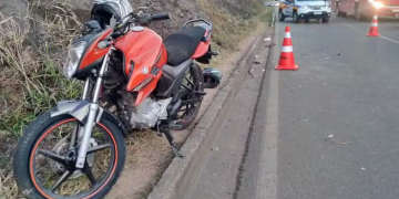 Em Poços de Caldas motociclista morre após cair e bater rosto na calçada