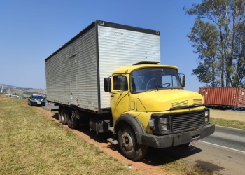 Em Pouso Alegre caminhão abandonado na BR 381 com gado furtado é preso pela PRF