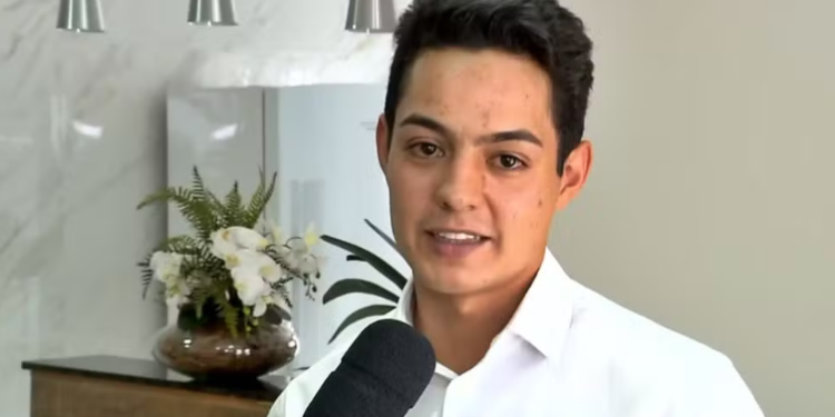 Heliodora elege prefeito mais jovem de Minas Gerais com 21 anos de idade