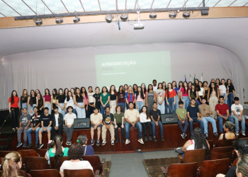 Programa Jovem Aprendiz da FUVS recebe nova turma com 60 alunos