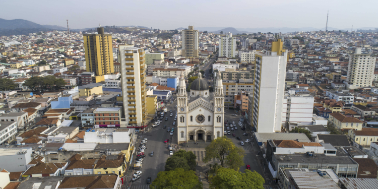 CAC da Câmara recebe processos seletivos para 246 vagas