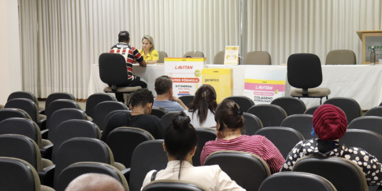 CAC da Câmara participa de Feirão de Empregos da CIMED