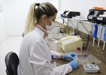 Fundação de Ensino Superior do Vale do Sapucaí comemora Dia do Biomédico