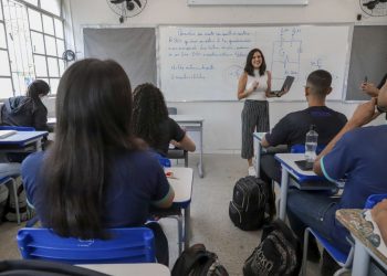 Governo de Minas publica mais 1.826 atos de progressão e promoção da carreira de servidores