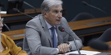 Projeto de Lei sobre protocolos cardiovasculares no SUS é aprovado na Comissão de Saúde
