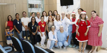 Confraternização natalina promove bem-estar aos pacientes do setor de Hemodiálise