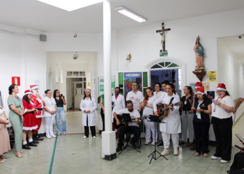 Clima natalino invade Complexo Hospitalar Samuel Libânio