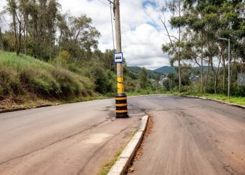 Estrutura instalada em postes da Cemig colabora para a segurança e evita interrupções de energia em ocorrência de trânsito