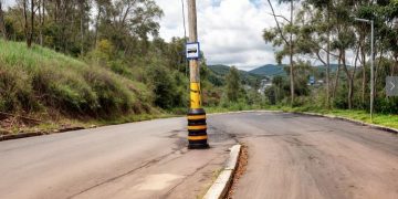Estrutura instalada em postes da Cemig colabora para a segurança e evita interrupções de energia em ocorrência de trânsito