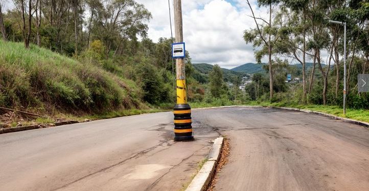 Estrutura instalada em postes da Cemig colabora para a segurança e evita interrupções de energia em ocorrência de trânsito