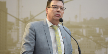 Nova Mesa Diretora da Câmara é eleita, com Presidência do vereador Dr. Edson