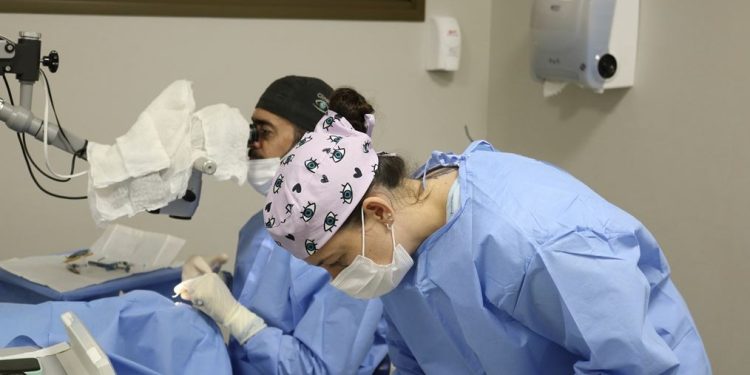 Mutirão de cirurgia de cataratas atende 90 pacientes no Hospital Oncológico Samuel Libânio