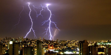 Cemig reforça segurança com eletricidade durante tempestades e alagamentos