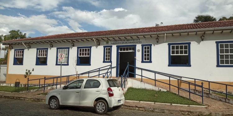Cidades turísticas de Minas ganham reforço na saúde para atender moradores e visitantes