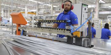 Governo de Minas lança edital de pesquisa de R$ 20 milhões para atrair mais empresas para o estado