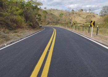 Governo de Minas vistoria rodovia MG-311, recuperada pelo programa Caminhos pra Avançar
