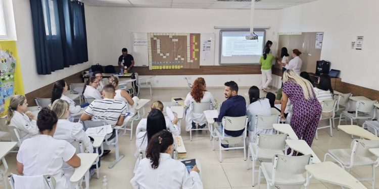 Atividade do projeto Lean usa ferramenta Makigami com lideranças e coordenadores do CHSL