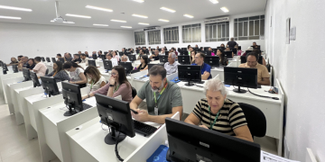 Professores da Univás participam de treinamento sobre novas tecnologias e metodologias
