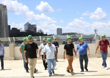 Prefeito e vereadores de Lambari visitam Hospital Oncológico Samuel Libânio