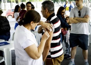 Governo de Minas investe mais de R$ 200 milhões para aumentar vacinação contra a febre amarela
