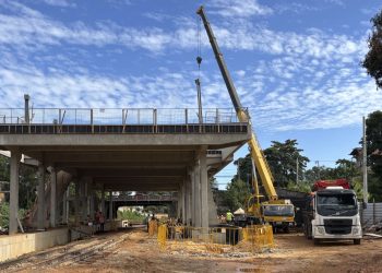 Governo de Minas vistoria obras adiantadas do Metrô da RMBH