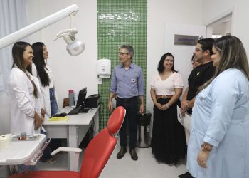 Governo de Minas vistoria unidades de saúde e educação
