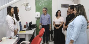 Governo de Minas vistoria unidades de saúde e educação