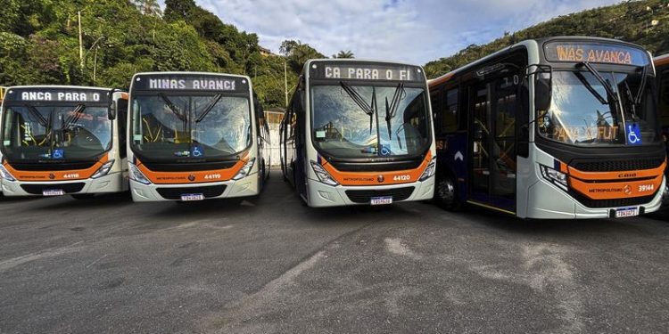 Em menos de quatro meses, Governo de Minas supera a marca de 500 novos ônibus