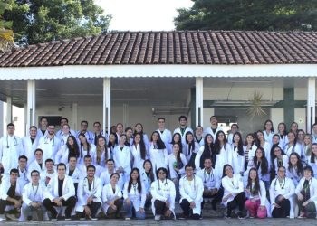 Acadêmicos de Medicina realizam ação de saúde na Unidade Fátima da Univás